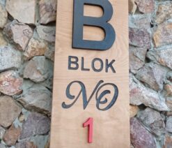 Ahşap Kapı Tabelası