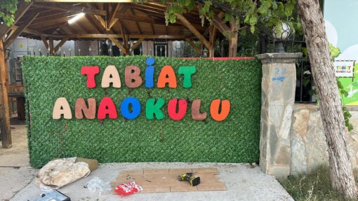 Renkli Anaokulu Tabelası