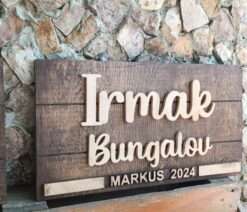 Ahşap Bungalov Tabelası