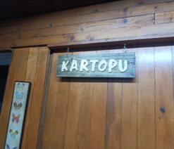 Ahşap Ahır Tabelası