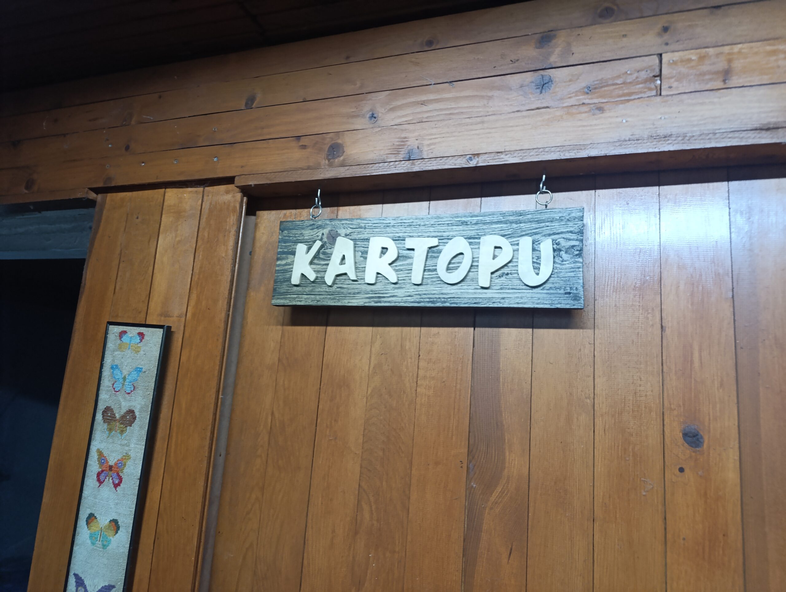 Ahşap Ahır Tabelası